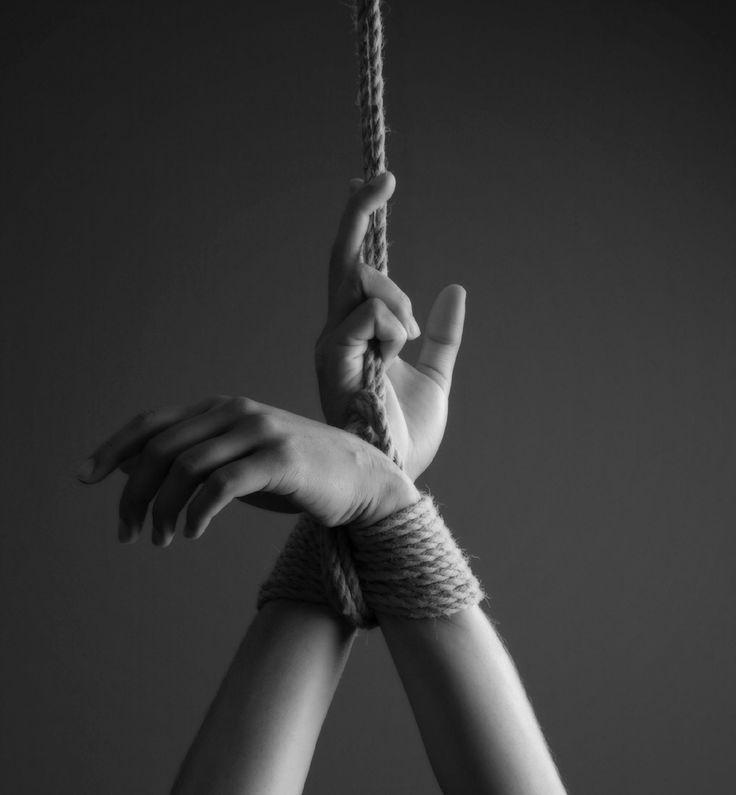 bondage-mani-legate