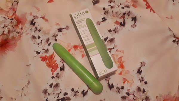 Vibratore Blush Gaia con confezione - recensione